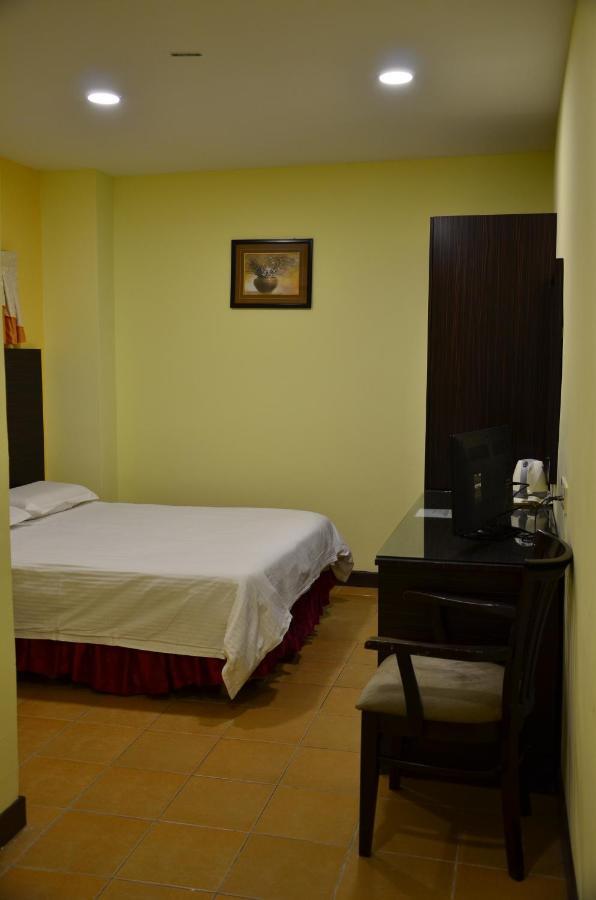 New City Hotel Kajang Extérieur photo